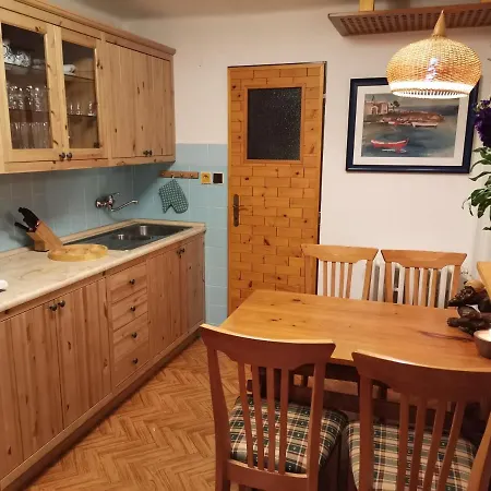 شقة Apartman U Vody *